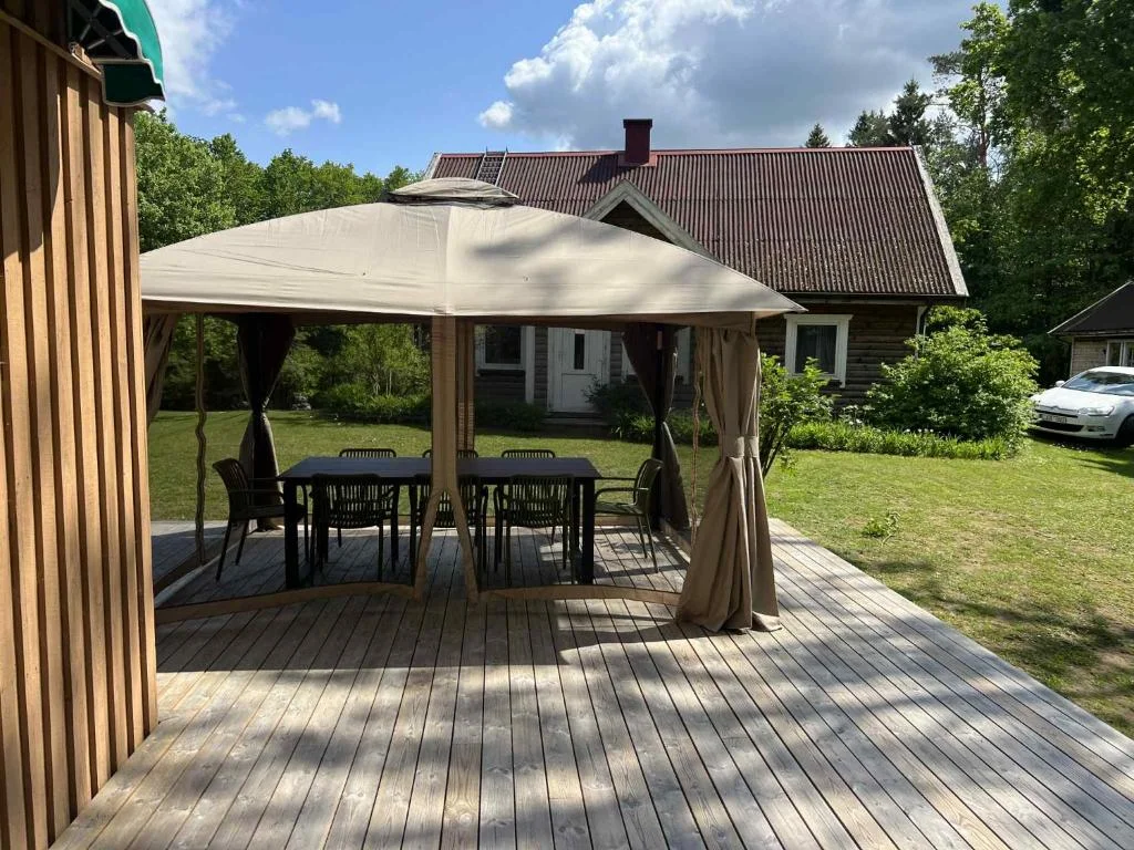 jaukus vakarai gamtos apsuptyje